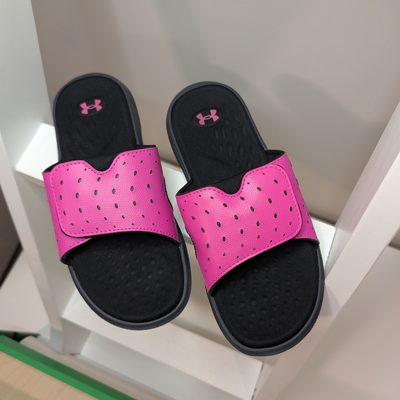 🖤 Under Armour Pink and Black Slide Sandals - Picture 1 of 4